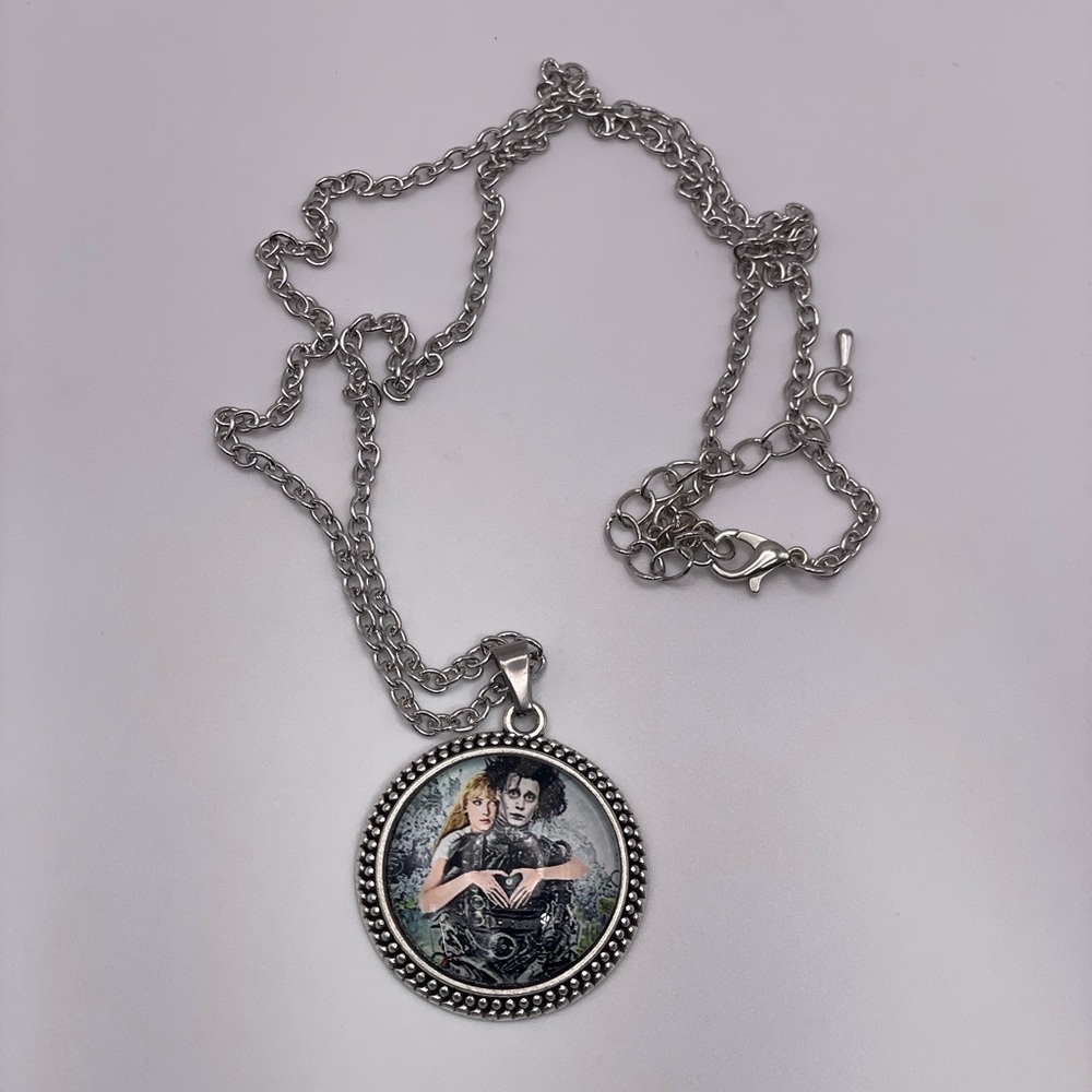 Edward Scissorhands Necklace Tim Burton Jewelry Horror Movies Merch Halloween - Picture 1 of 2